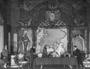       .    .        . 1926 
